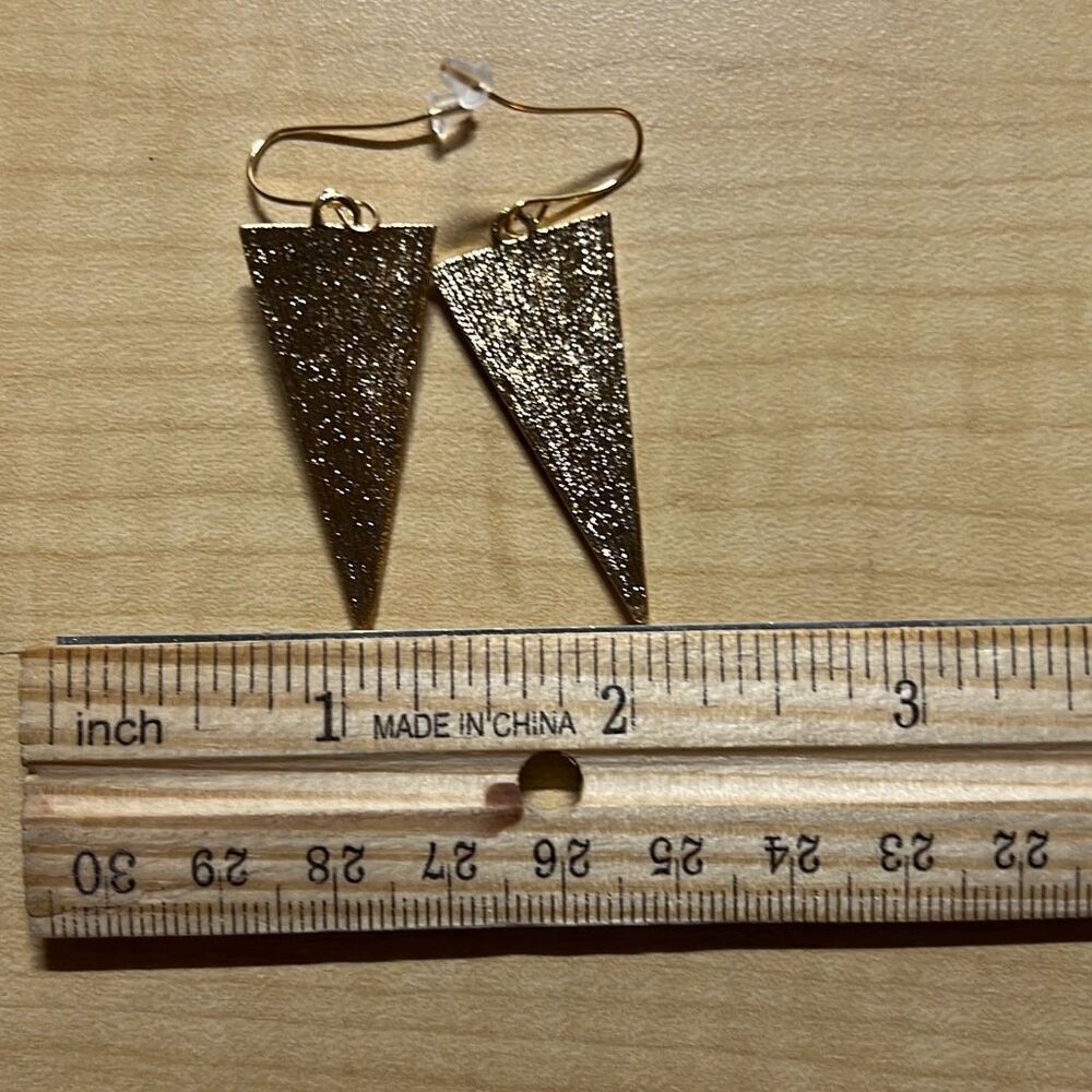 Leaf earrings - Picture 2 of 3